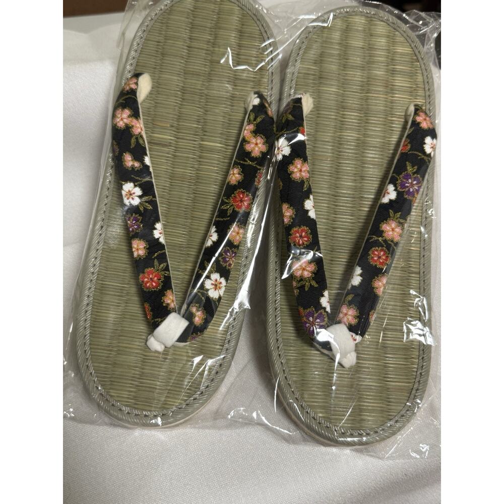 Womens Tatami setta sandals - Black Flowers Made In Japan